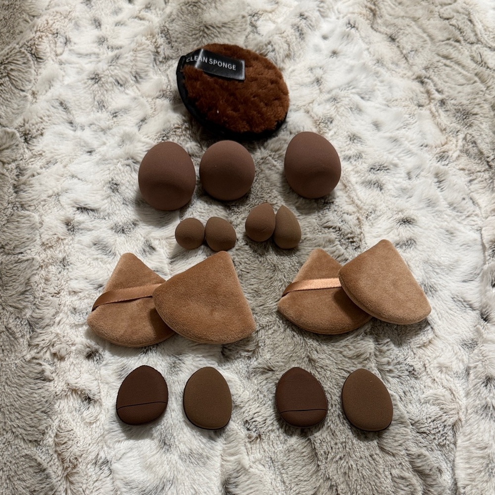 New in Bag. Brown Makeup Sponge Applicator Set-16 pieces